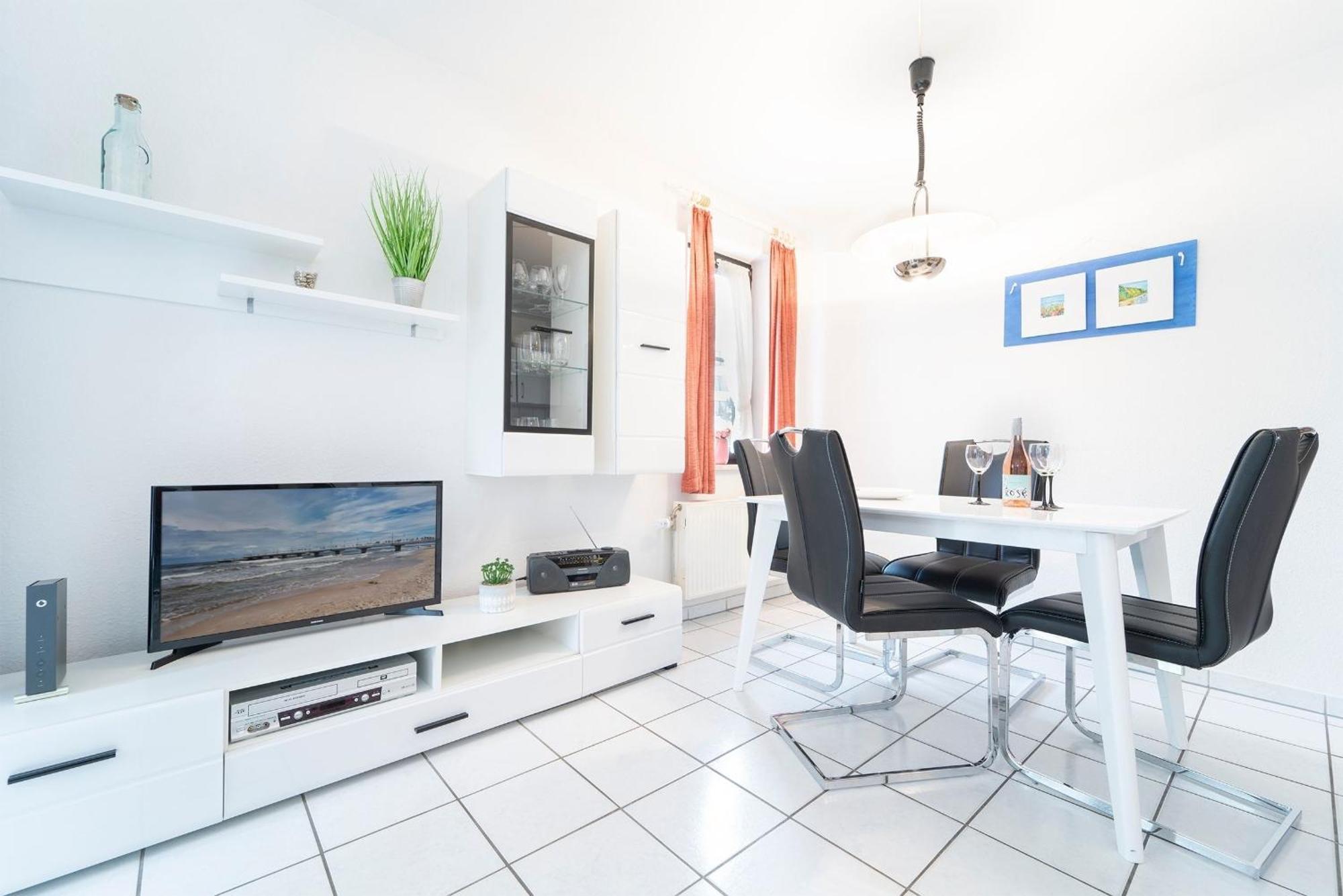 Haus Titania Wohnung 1 Gromitz Bagian luar foto